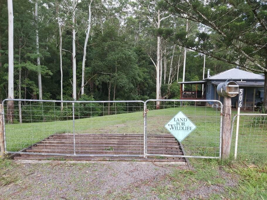 Eucalyptus Escape - Privacy In The Hinterland * Peachester